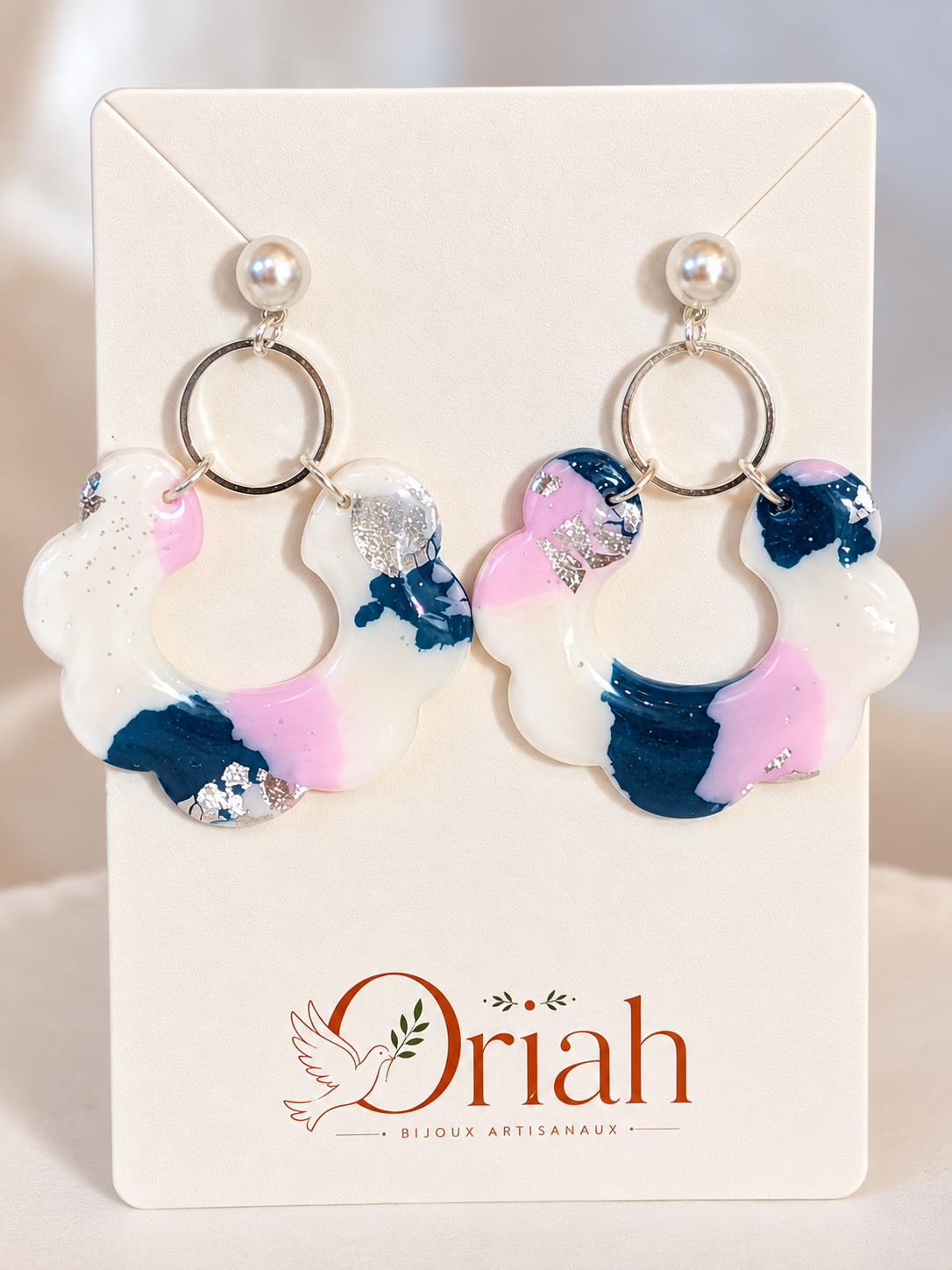 boucles-oreilles-naomi-aquarelle-festonnees-bleu-rose-feuille-argent-oriah